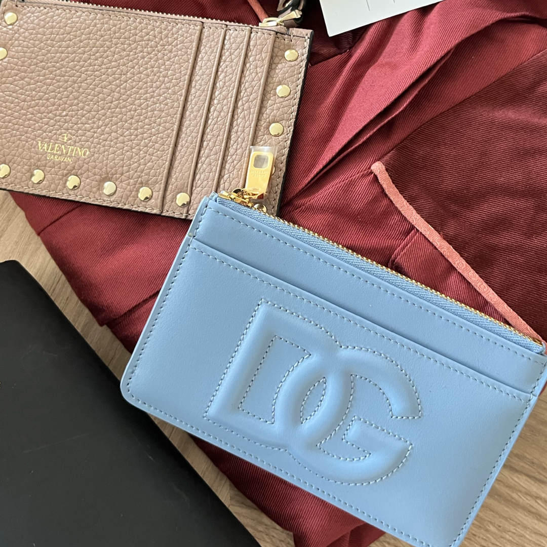 Medium DG Card Holder