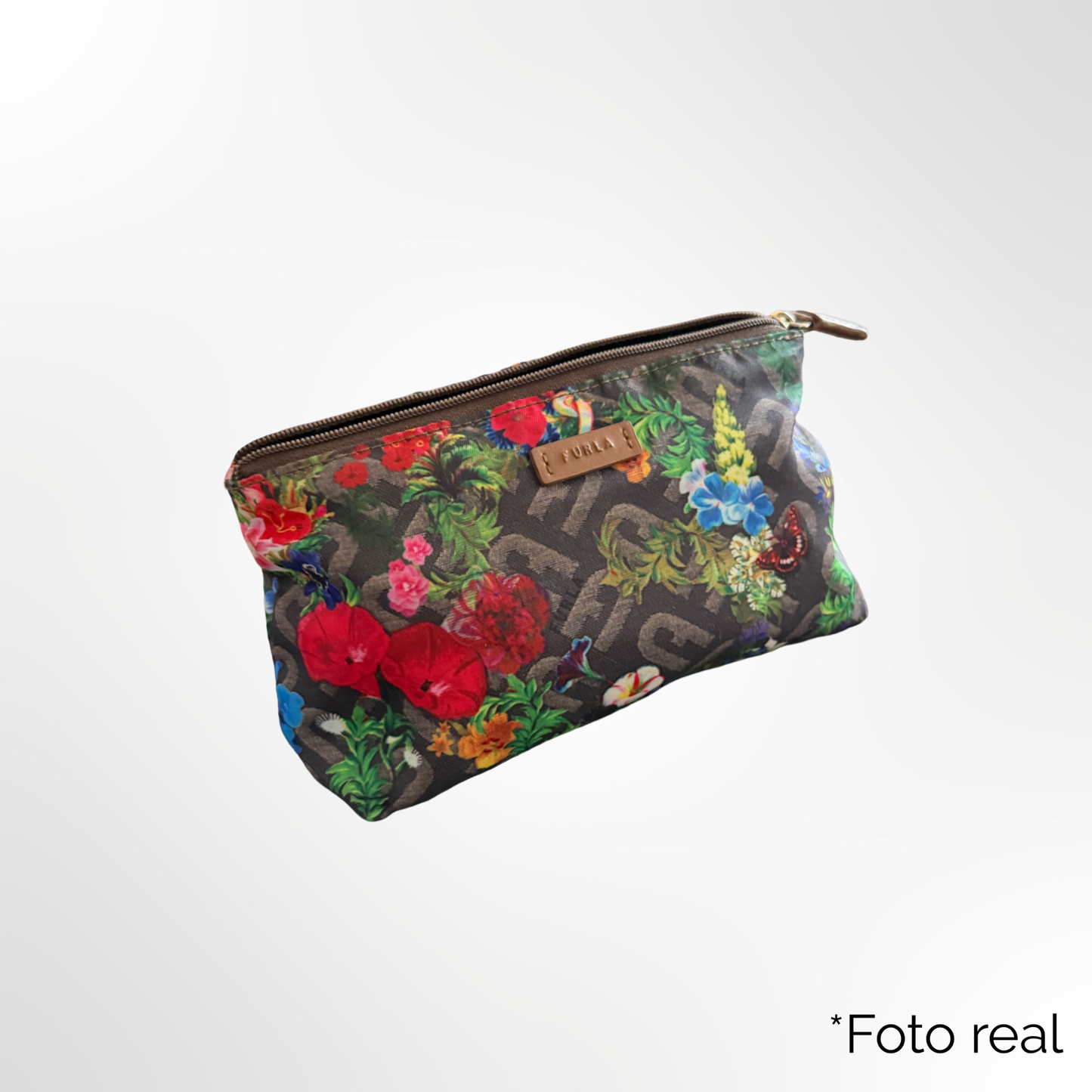 Neceser Flores